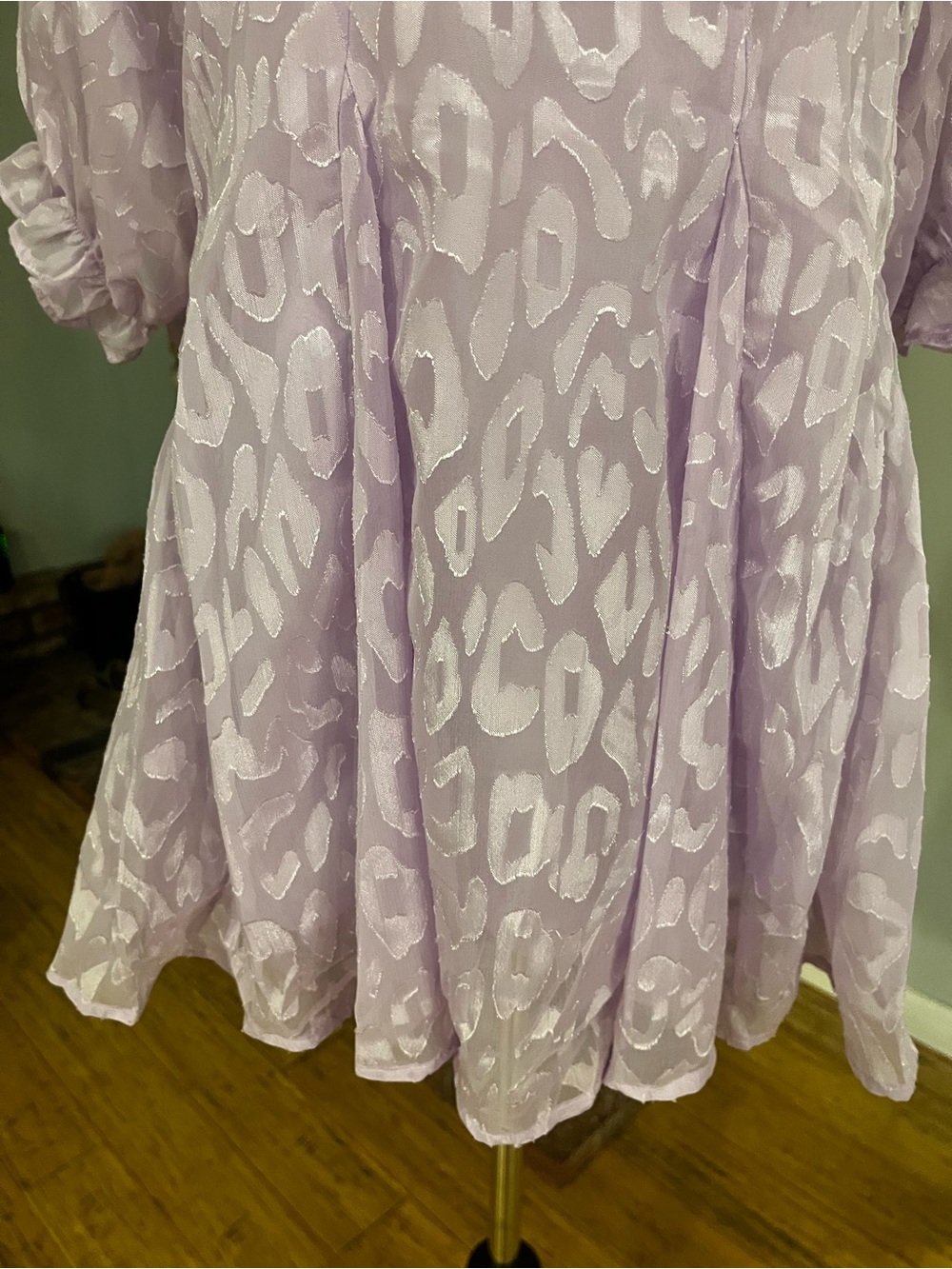 Umgee NWT Lilac V-Neck Puff Sleeve Women’s Top - Picture 3 of 7